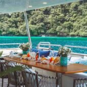 astondoa-fly-deck-dining-Horizon-Yacht-Charters-phuket-feat