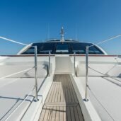 astondoa149-fore-deck-Horizon-Yacht-Charters-phuket