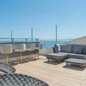 astondoa149-stern-deck-seating-Horizon-Yacht-Charters-phuket