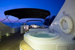 bilgin-98-flybridge-jacuzzi-evening-Horizon-Yacht-Charters-phuket