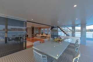 spacecat-aft-deck-dining-Horizon-Yacht-Charters-phuket