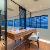 spacecat-main-bathroom2-Horizon-Yacht-Charters-phuket