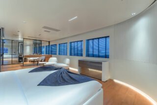 spacecat-master-suite2-Horizon-Yacht-Charters-phuket